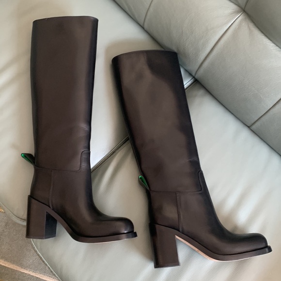 Bottega Veneta Classic Knee High Boot - Picture 3 of 16